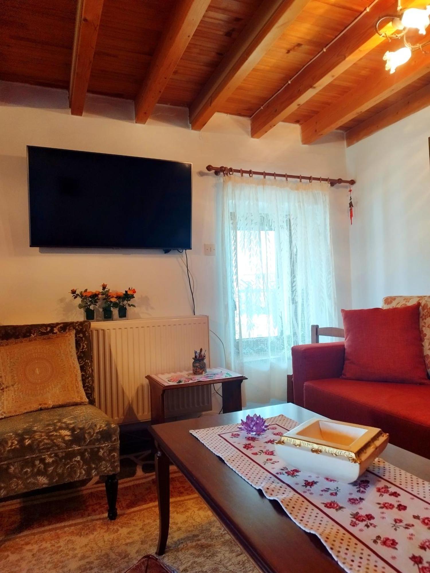 Cosy Lake House, Μια Ανάσα Πριν Τη Λίμνη Kalívia Exteriér fotografie