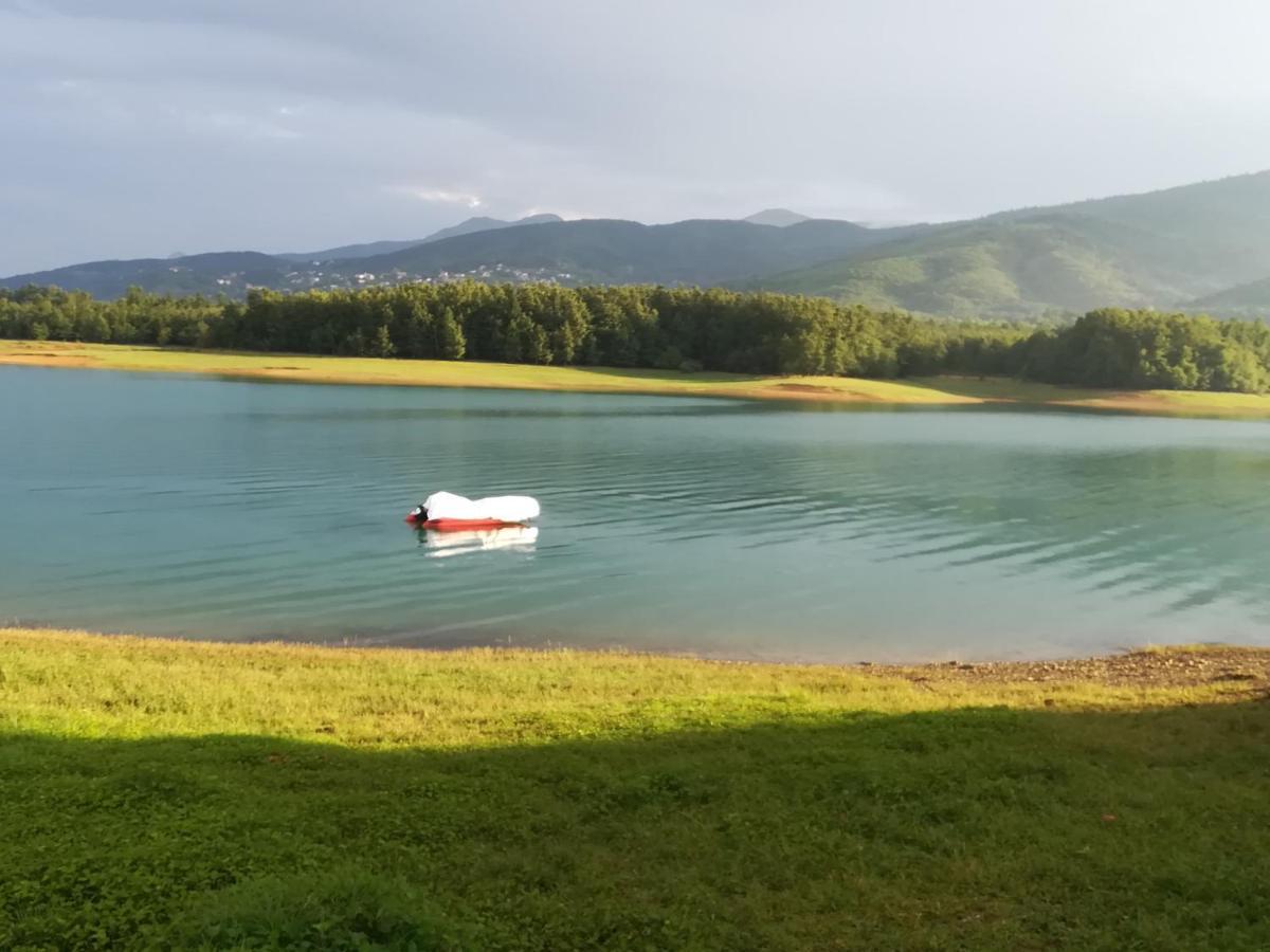 Cosy Lake House, Μια Ανάσα Πριν Τη Λίμνη Kalívia Exteriér fotografie